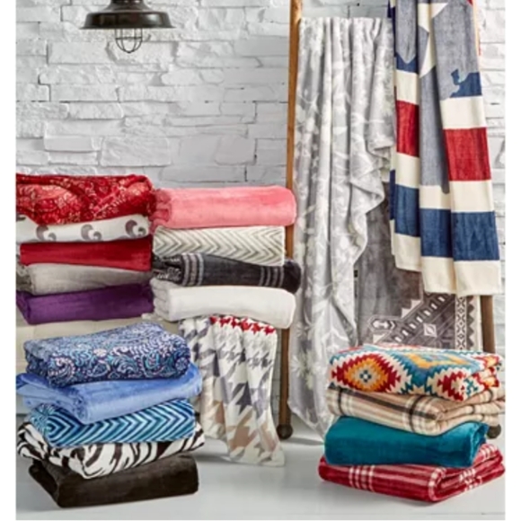 Charter Club Other - Charter Club Cozy Plush 50" x 70" Throw